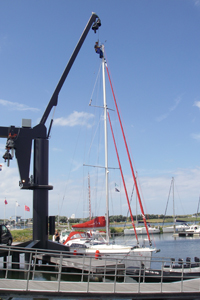 Bij de kraan in de haven van Stellendam.